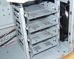 Lancool PC-K60 hdd cage 01