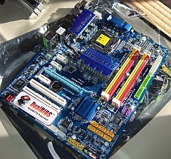 GIGABYTE GA-EP45-UD3R