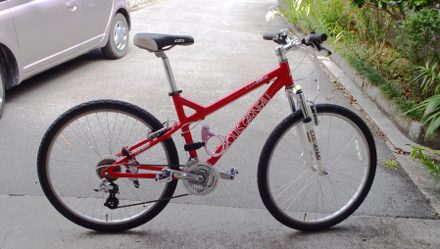 LGS-SIXのタイヤ交換 02