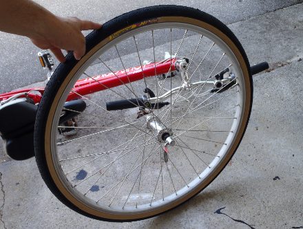 LGS-SIXのタイヤ交換 07