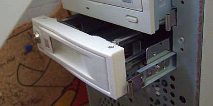 SATAリムーバブルケース２