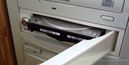 SATAリムーバブルケース４