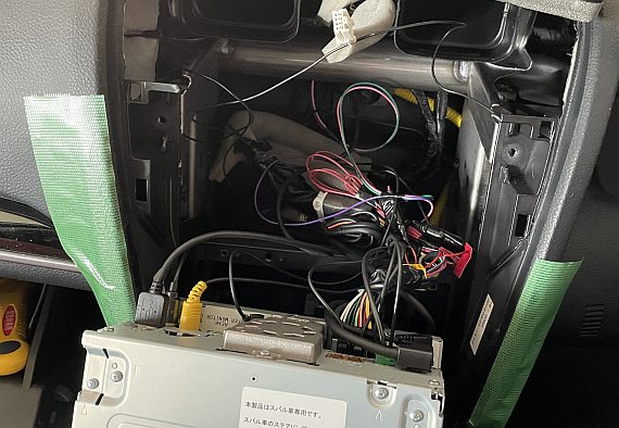 フォレスター(SJG)にJADO T860 - ナビ外し8