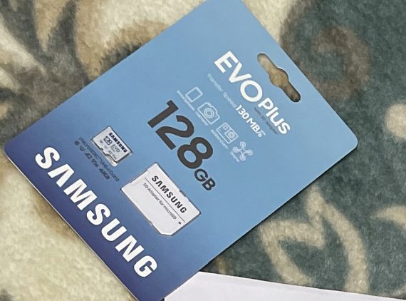 Samsung microSDカード 128GB EVO Plus microSDXC