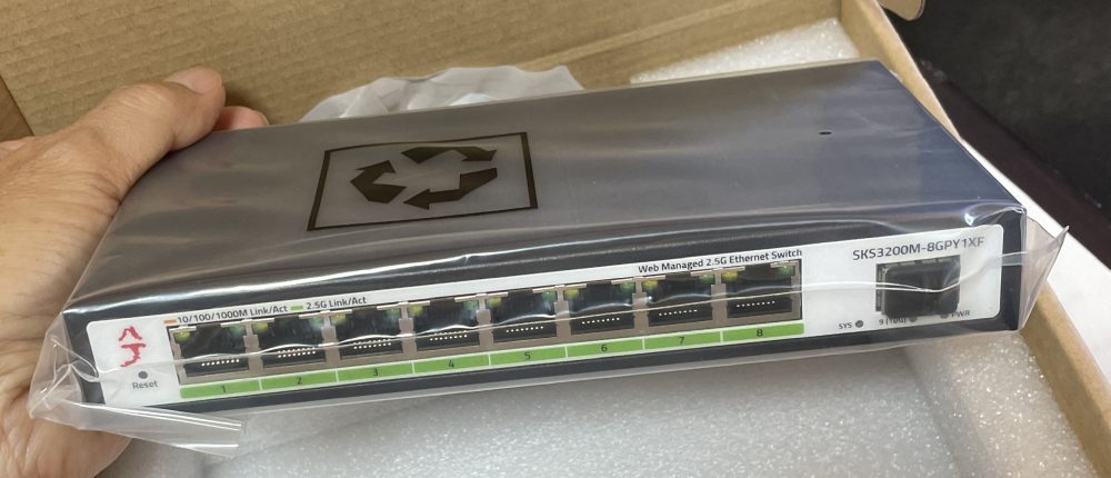 XineStor SKS3200M-8GPY1XF