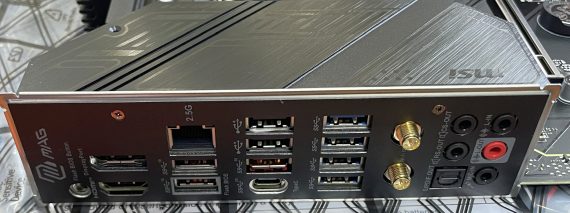 MSI MAG B650 TOMAHALK WIFI -2-